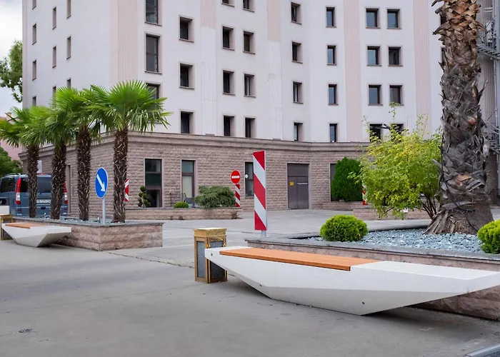 首都中心住宅公寓 *