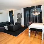 Apartman Capital Center *