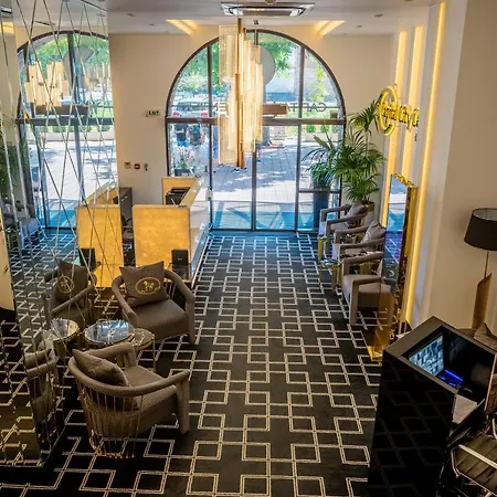 Apartment Capital Center *