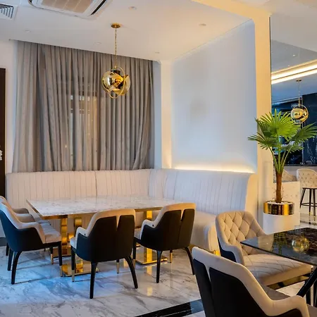 Capital Center Апартамент *