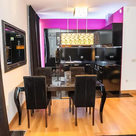 Capital Center Apartment *
