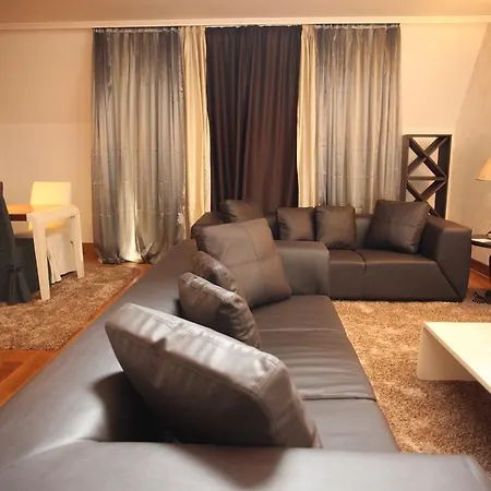 Capital Center Apartment *