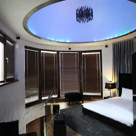 Apartment Capital Center *